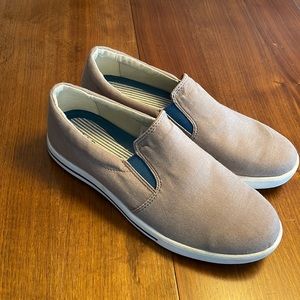 Women’s size 7 shoes L.L.Bean